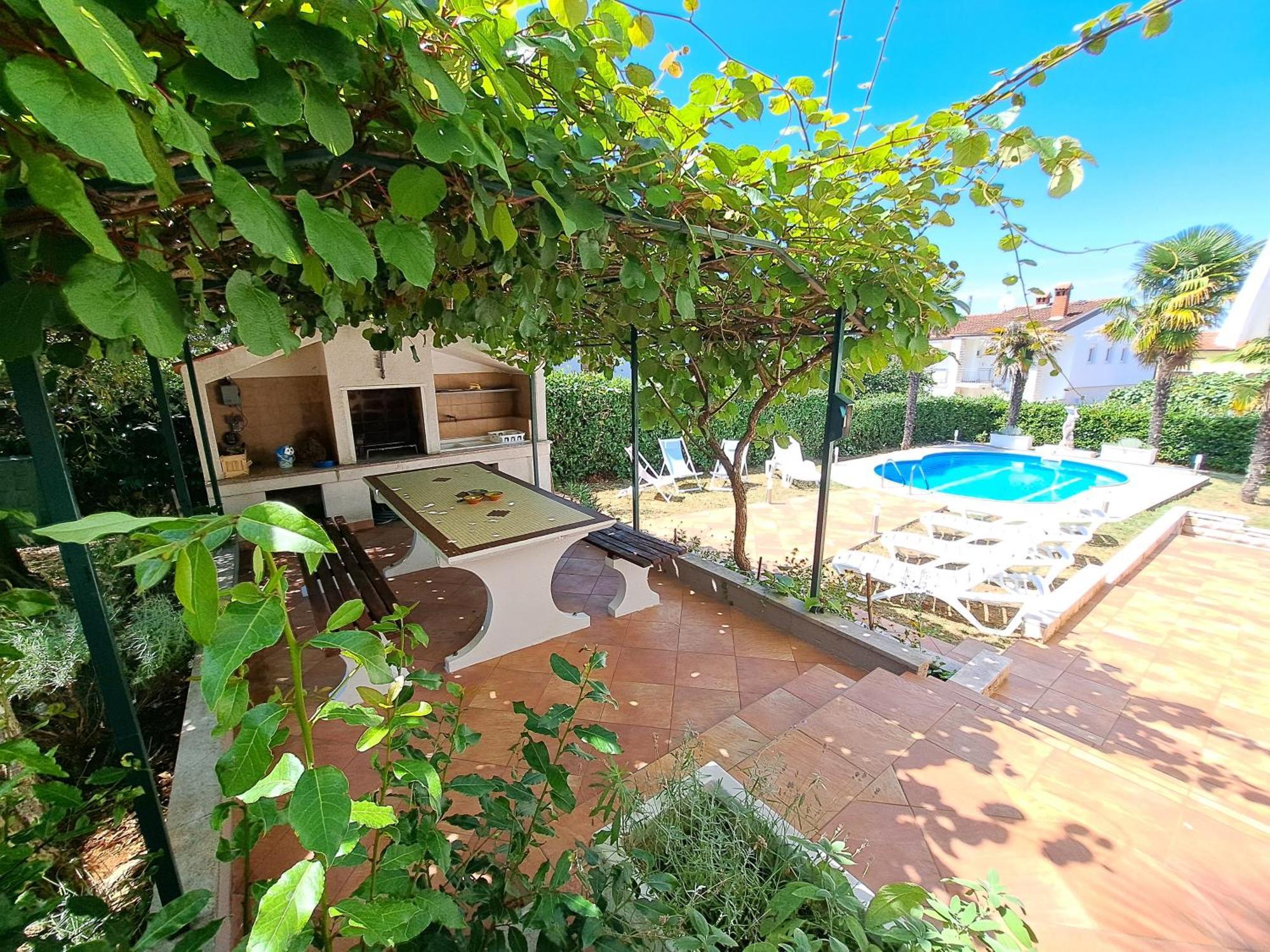Villa More Mio Πόρετς Εξωτερικό φωτογραφία